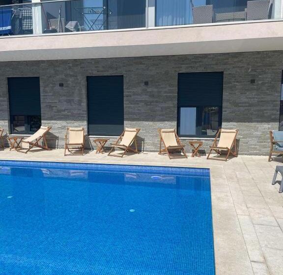 هتل Elia Residence