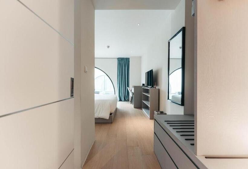 Elements Hotel & Shops Curaçao