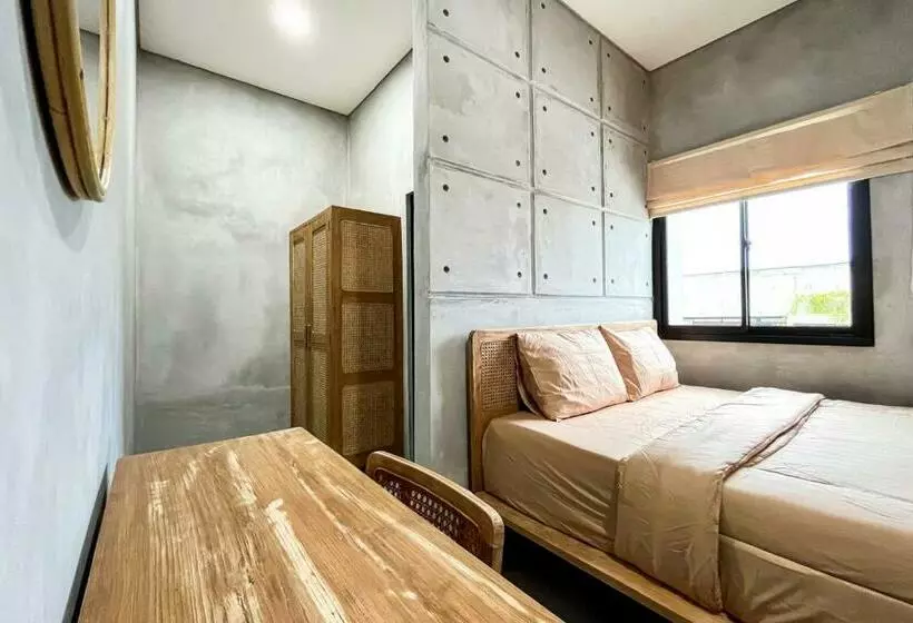 ホテル Rattanhaus R Signature Mitra Reddoorz