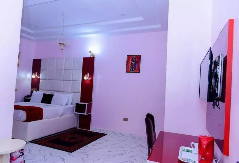 هتل Golden Movida