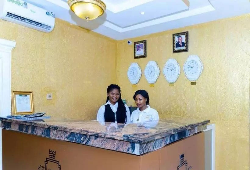 هتل Golden Movida