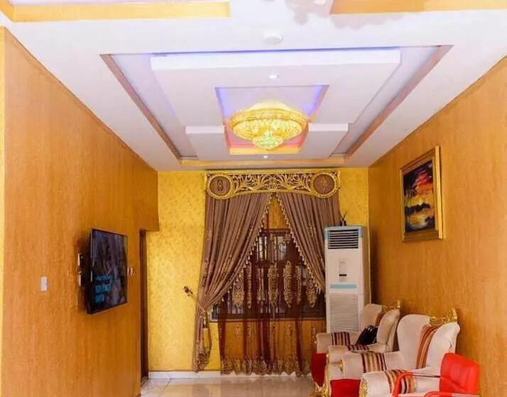 هتل Golden Movida