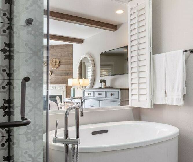 Отель The Lodge At Healdsburg, Tapestry Collection By Hilton