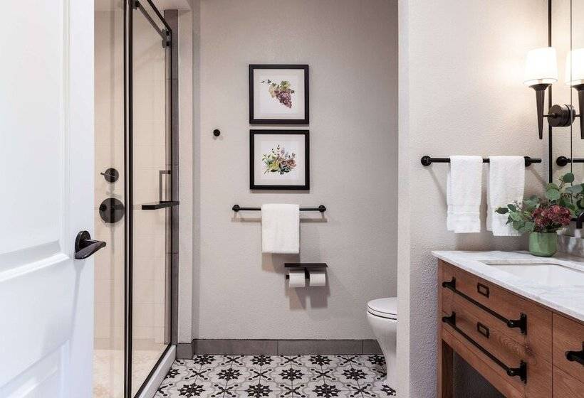 Отель The Lodge At Healdsburg, Tapestry Collection By Hilton