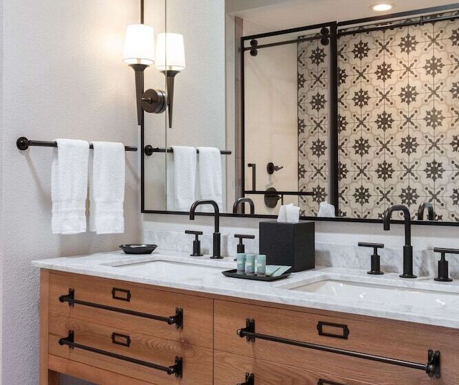 Отель The Lodge At Healdsburg, Tapestry Collection By Hilton