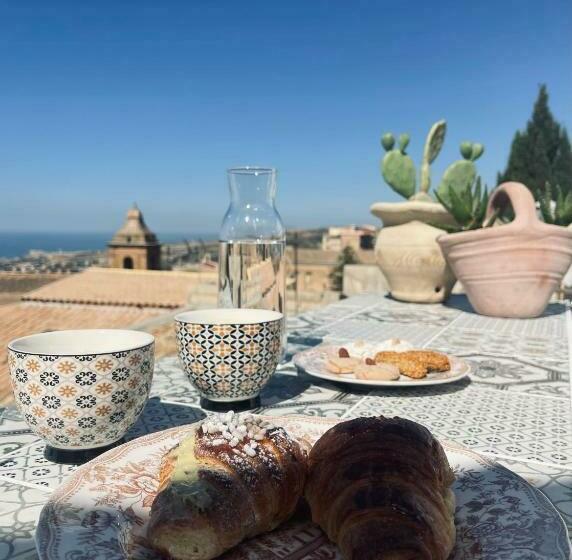 بنسيون La Mennulara La Terrazza Del Centro Storico