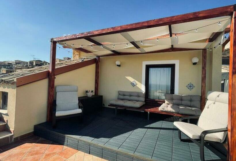بنسيون La Mennulara La Terrazza Del Centro Storico