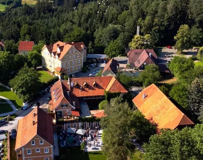 ホテル Kh1897 I Kirchenwirt Hofer