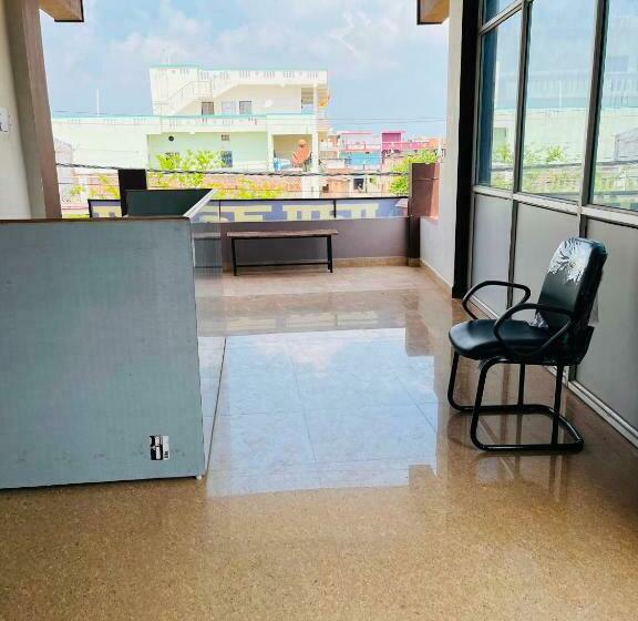 호텔 Oyo 91480 Pangat Guest House