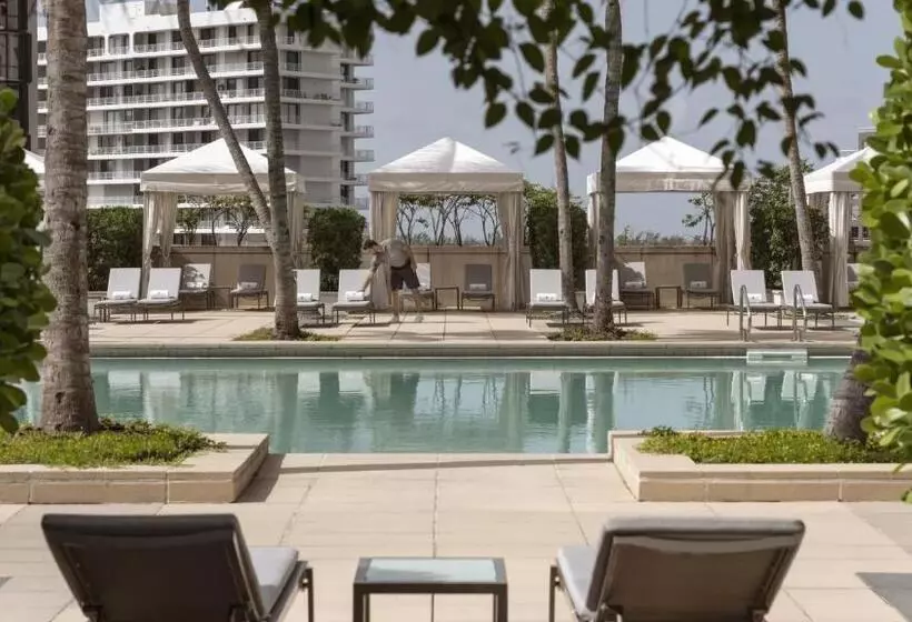 هتل Four Seasons Suite