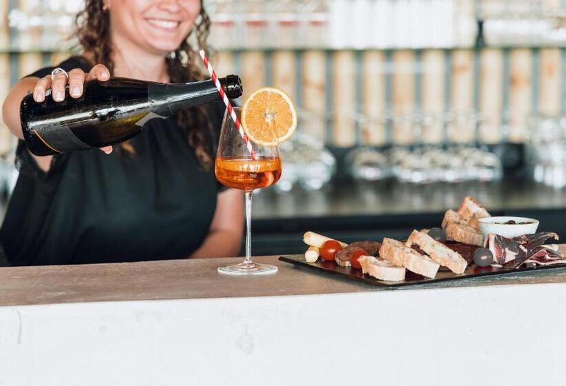 Greet Hotel La Rochelle Centre