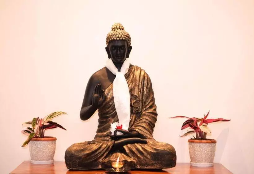 Hotelli Magpie Libing Grand