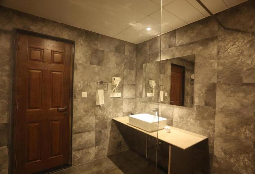 Hotel Magpie Libing Grand