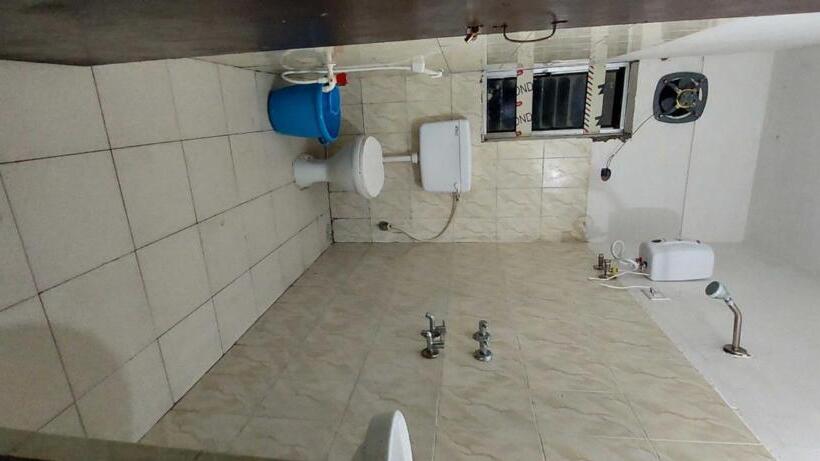 בית מלון כפרי Oyo  91000 Larica Homestays