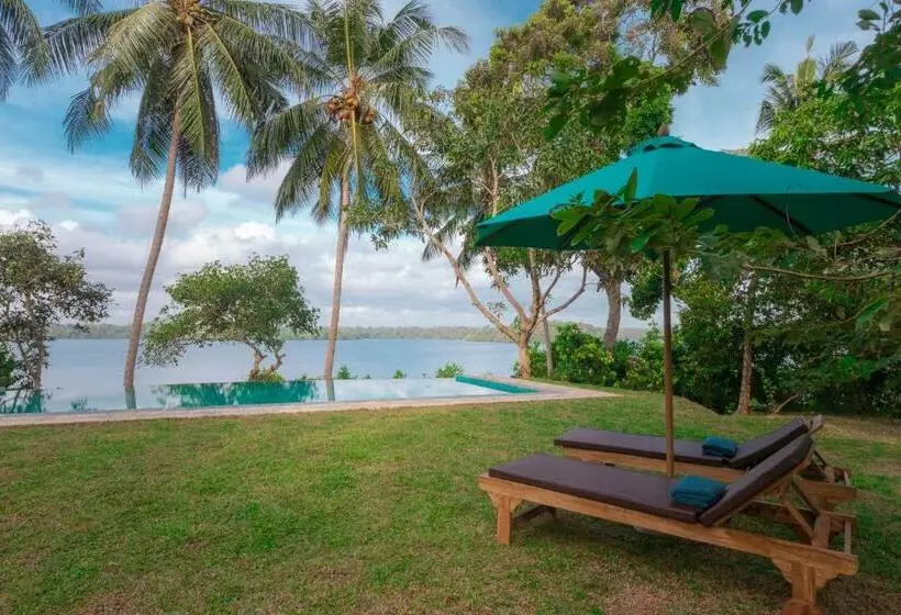 استراحتگاه Serendipity Lake Hikkaduwa