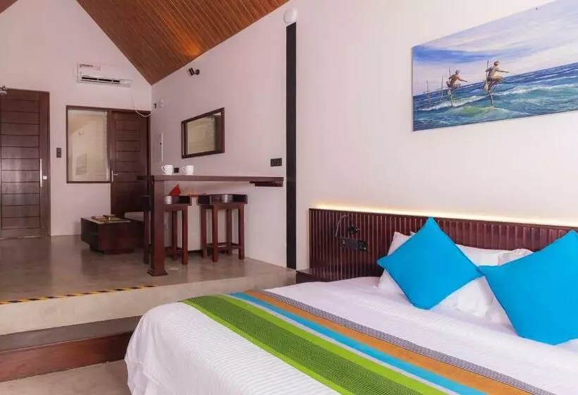 استراحتگاه Serendipity Lake Hikkaduwa
