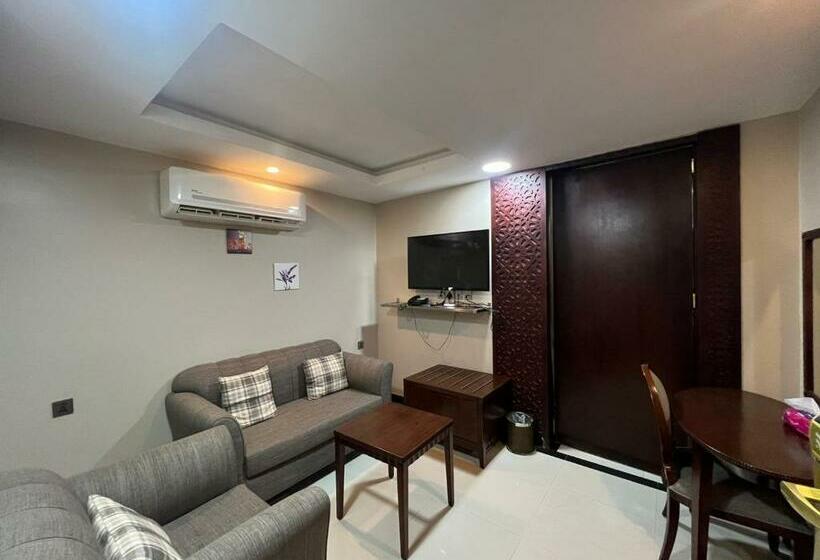 فندق المصباح المميز