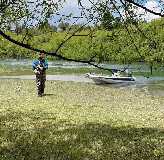 Hostel Le Fario Lodge In Patagonia