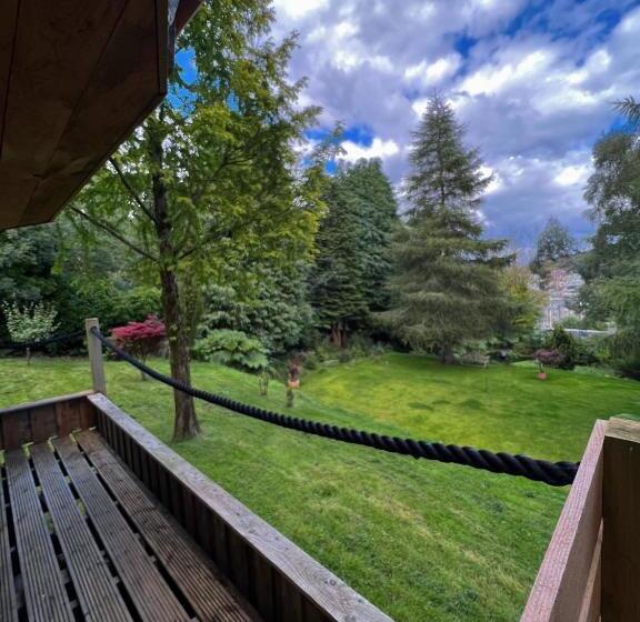 Bed and Breakfast Ivybank Villa