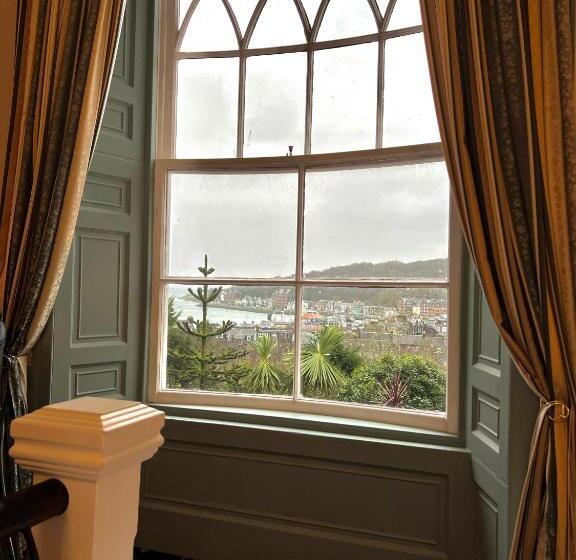 Bed and Breakfast Ivybank Villa