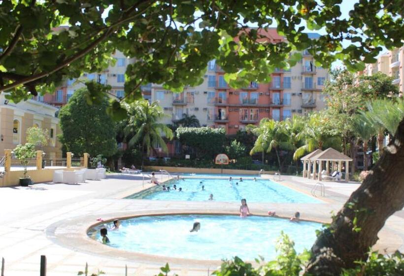 Chateau Elysee,by Dj Near Airport+wifi+netflix+kitchen