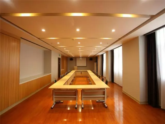 ホテル Jinjiang Inn Select Wuxi Nanchang Street Huaqing Bridge Metro Station