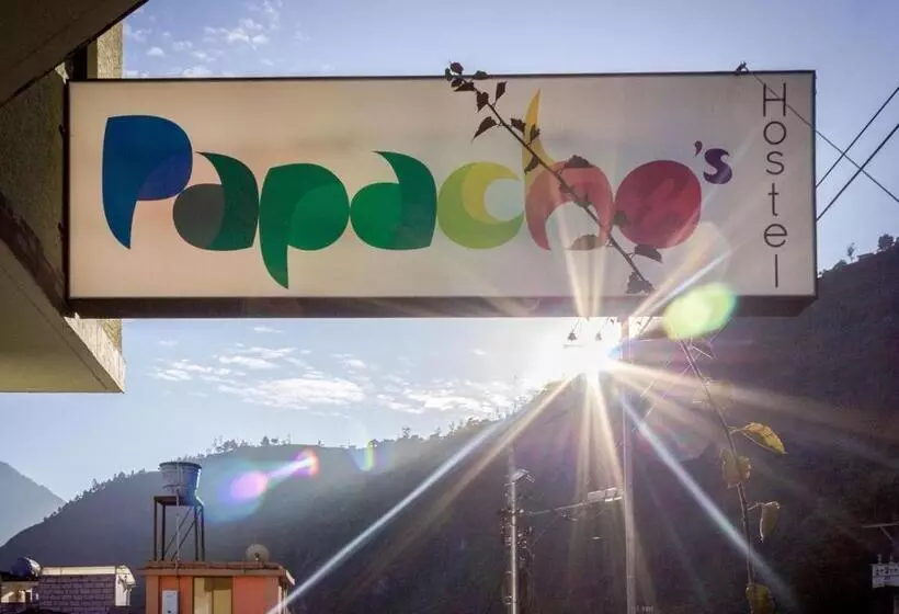 Papachos Hostel
