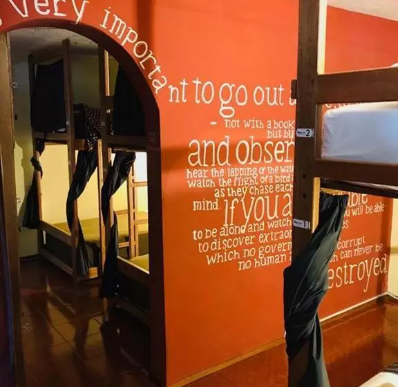 Papachos Hostel