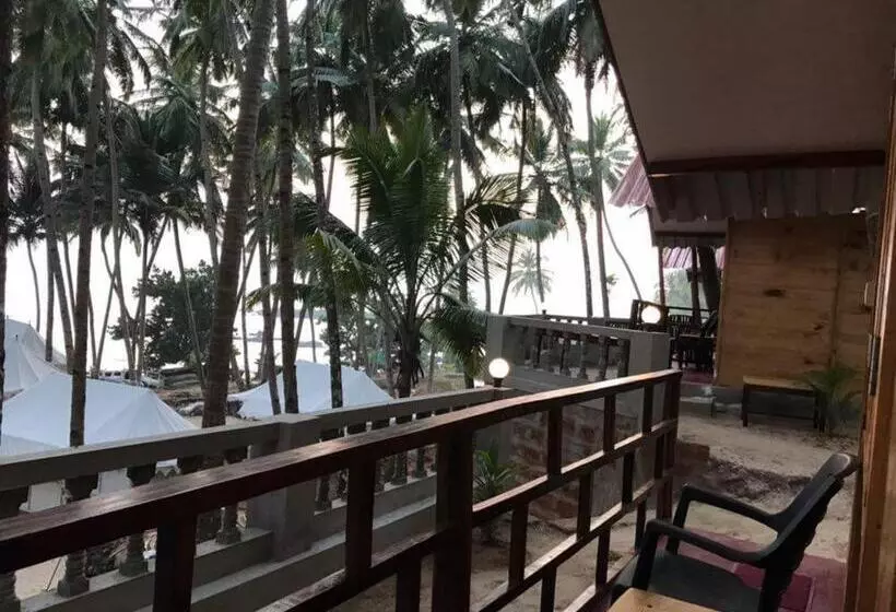 リゾートホテル Cola Beach Sunset Bay