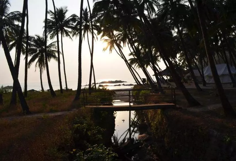 リゾートホテル Cola Beach Sunset Bay