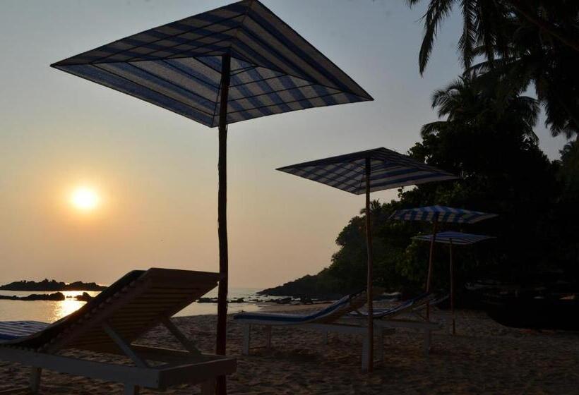 リゾートホテル Cola Beach Sunset Bay