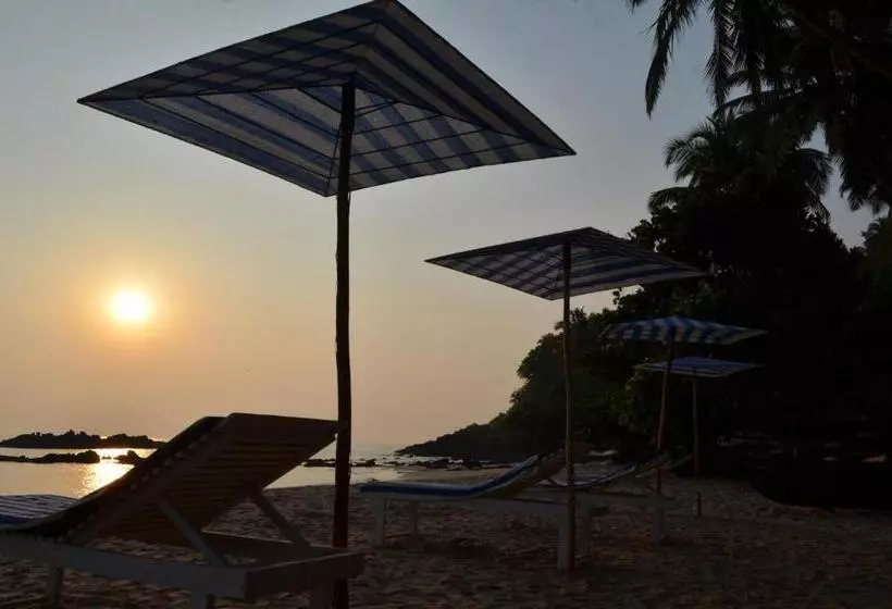 リゾートホテル Cola Beach Sunset Bay