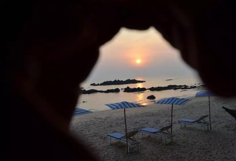 リゾートホテル Cola Beach Sunset Bay