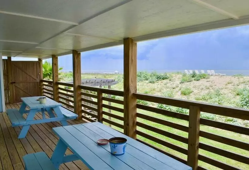 Retkeilymaja Blue Dolphin Inn And Cottages