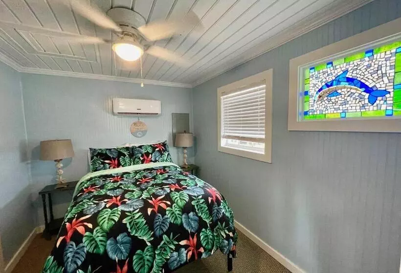 Retkeilymaja Blue Dolphin Inn And Cottages