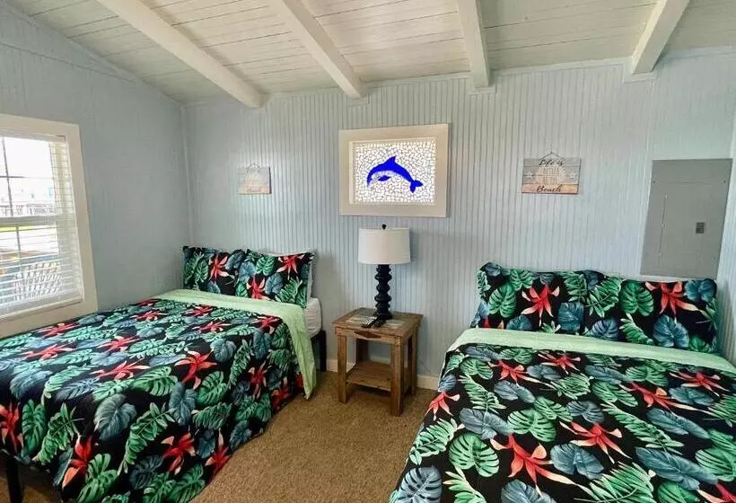 Retkeilymaja Blue Dolphin Inn And Cottages