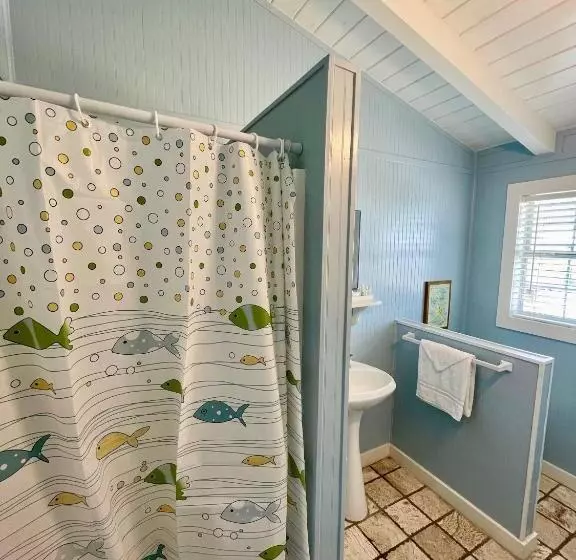 Retkeilymaja Blue Dolphin Inn And Cottages