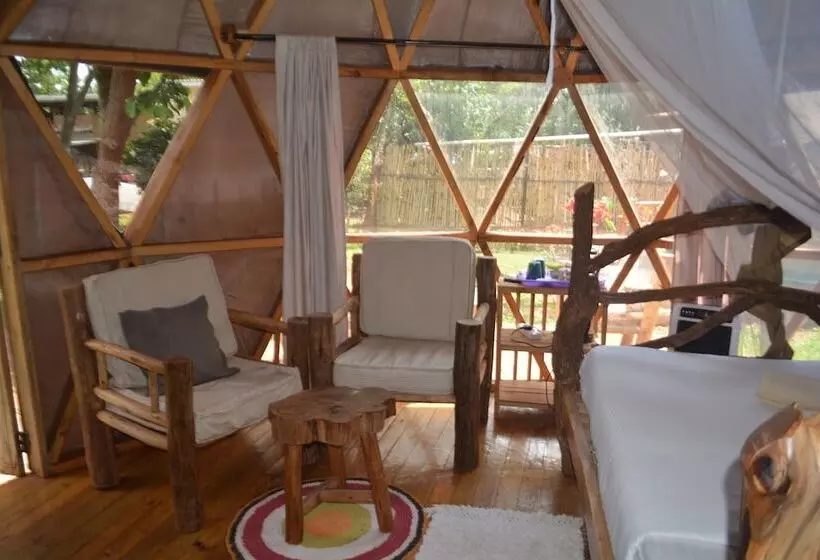 هاستل Jinja Backpackers