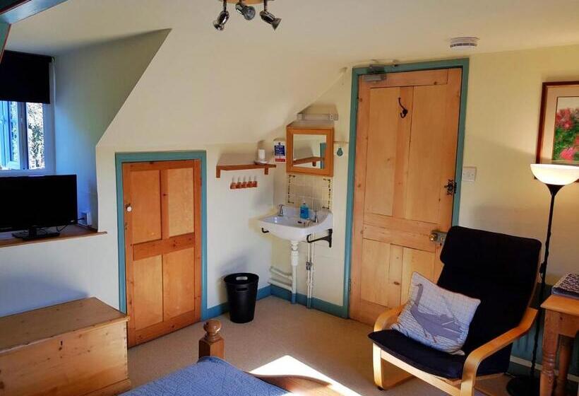 Alma House Bed And Breakfast