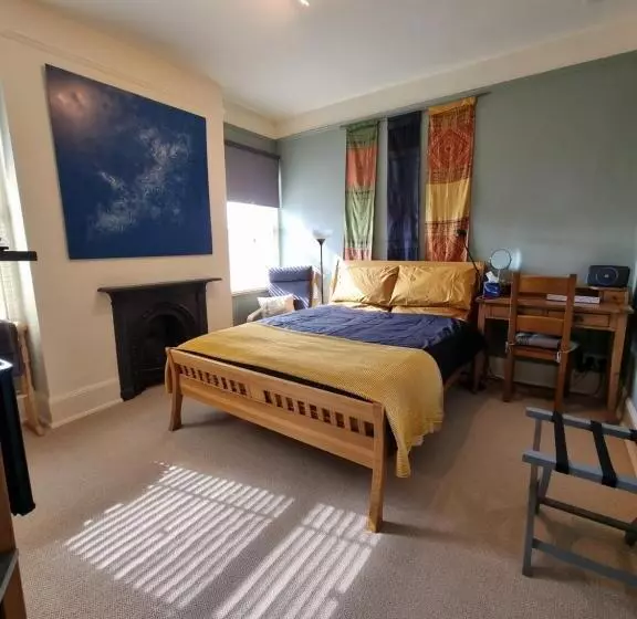 Alma House Bed And Breakfast