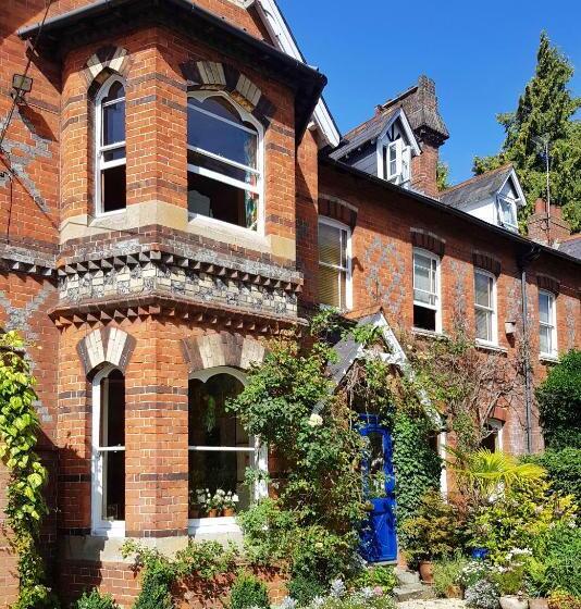 Alma House Bed And Breakfast