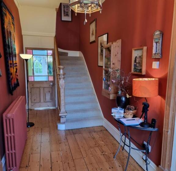 Alma House Bed And Breakfast