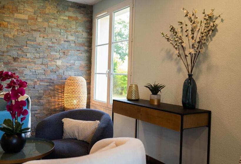 فندق Brit Hôtel Confort   La Tour Blanche