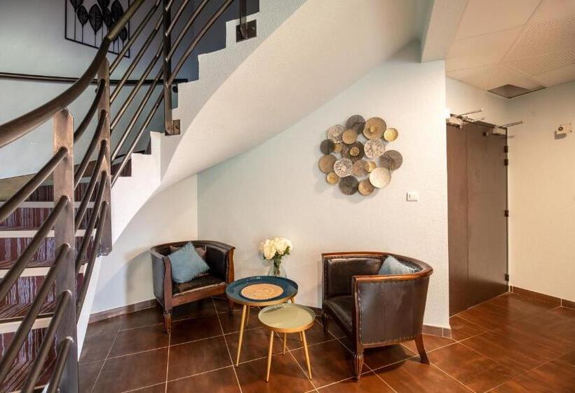 فندق Brit Hôtel Confort   La Tour Blanche