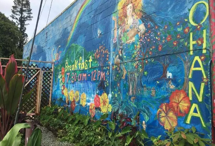 Pahoa Village Hostel