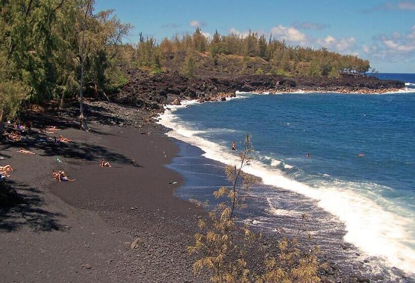 Pahoa Village Hostel
