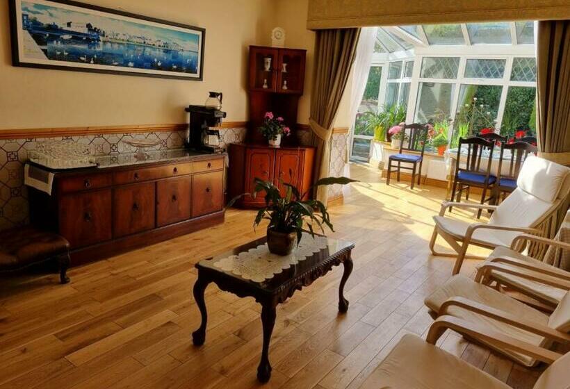 膳宿费 Asgard Guest House