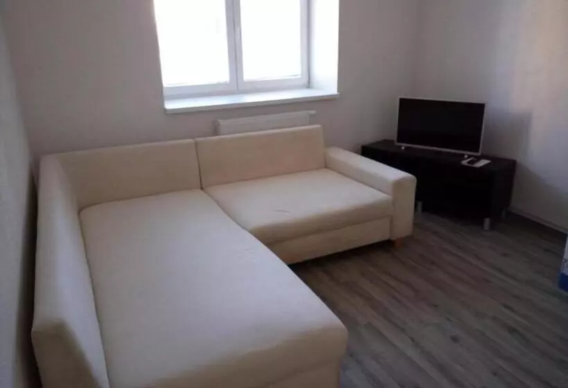 Retkeilymaja Penzion Ostrov U Stribra 13