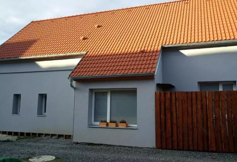 Retkeilymaja Penzion Ostrov U Stribra 13