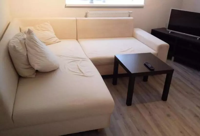 Retkeilymaja Penzion Ostrov U Stribra 13